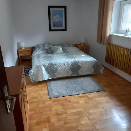 Apartament With Garden Access