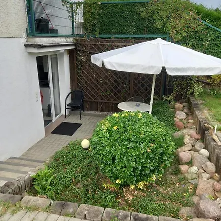 With Garden Access Appartement *